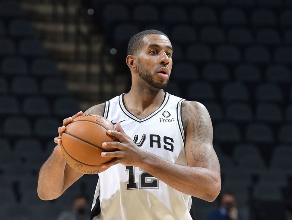 简单直接！斯洛伐克门将大脚开出，斯特列克破门，德国2球落后